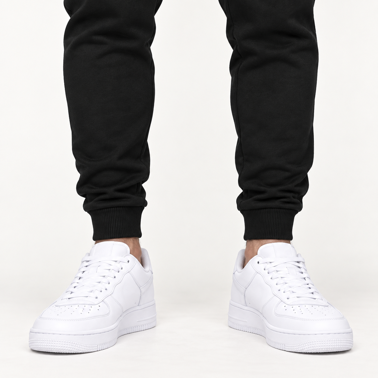 Men's Tom Ford Sweatpants | Color: Black | View 5